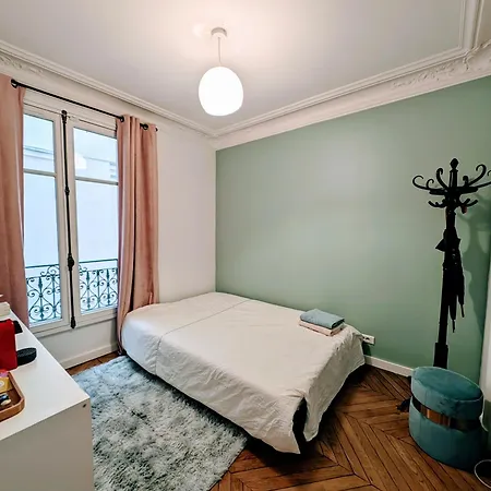 Sweet Haussmann Bedroom In * Paris